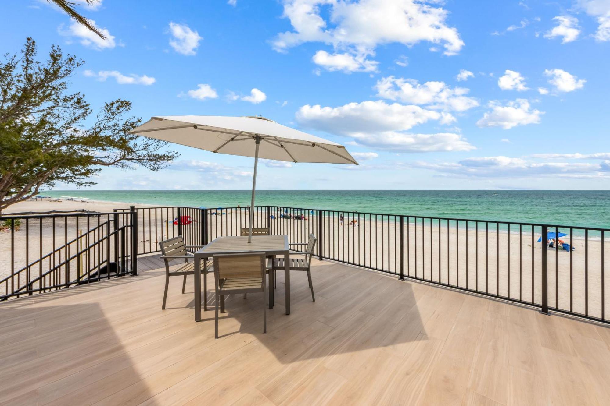 Seabreeze At Anna Maria Island Inn Брейдентон Бийч Екстериор снимка