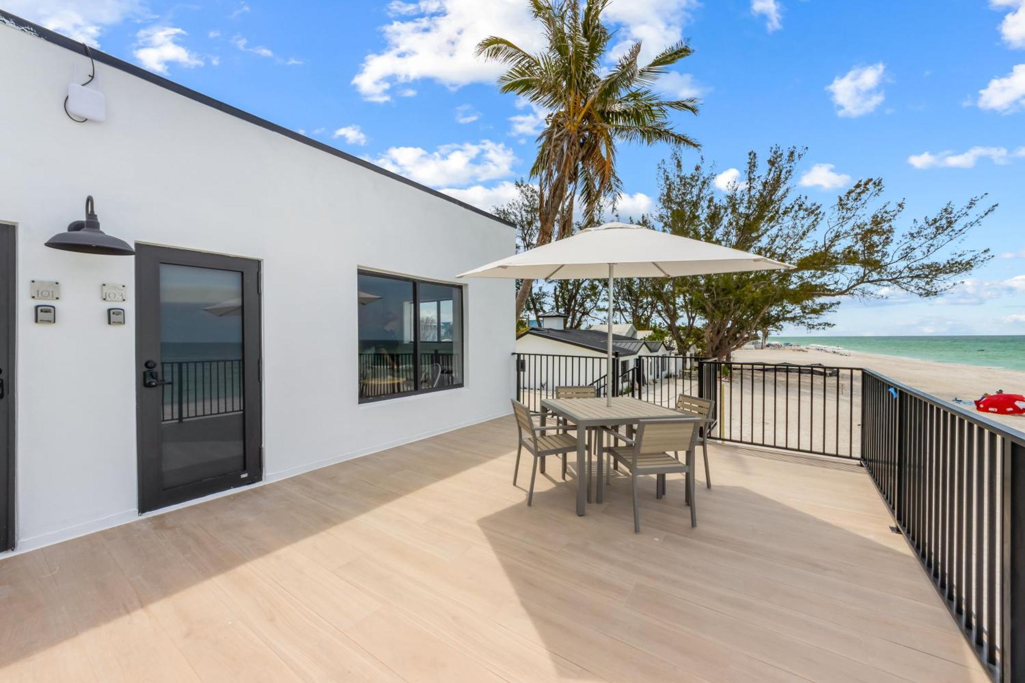 Seabreeze At Anna Maria Island Inn Брейдентон Бийч Екстериор снимка
